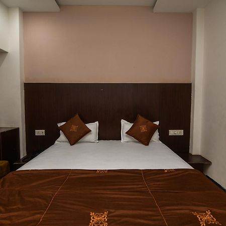 Shree Ram Hotel Ujjain Εξωτερικό φωτογραφία