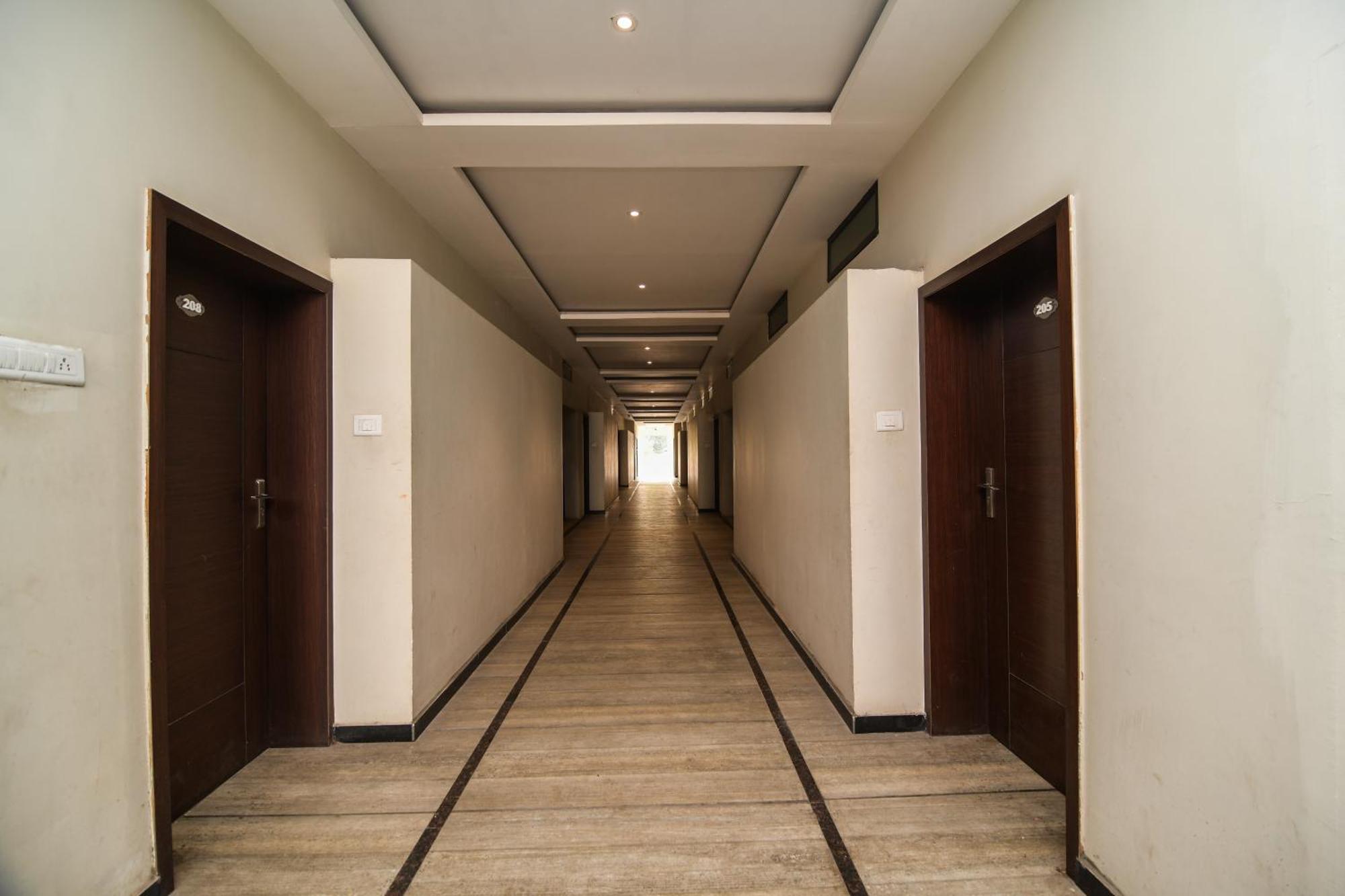Shree Ram Hotel Ujjain Εξωτερικό φωτογραφία